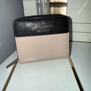 Kate Spade Black and Cream Wallet with Classic Design